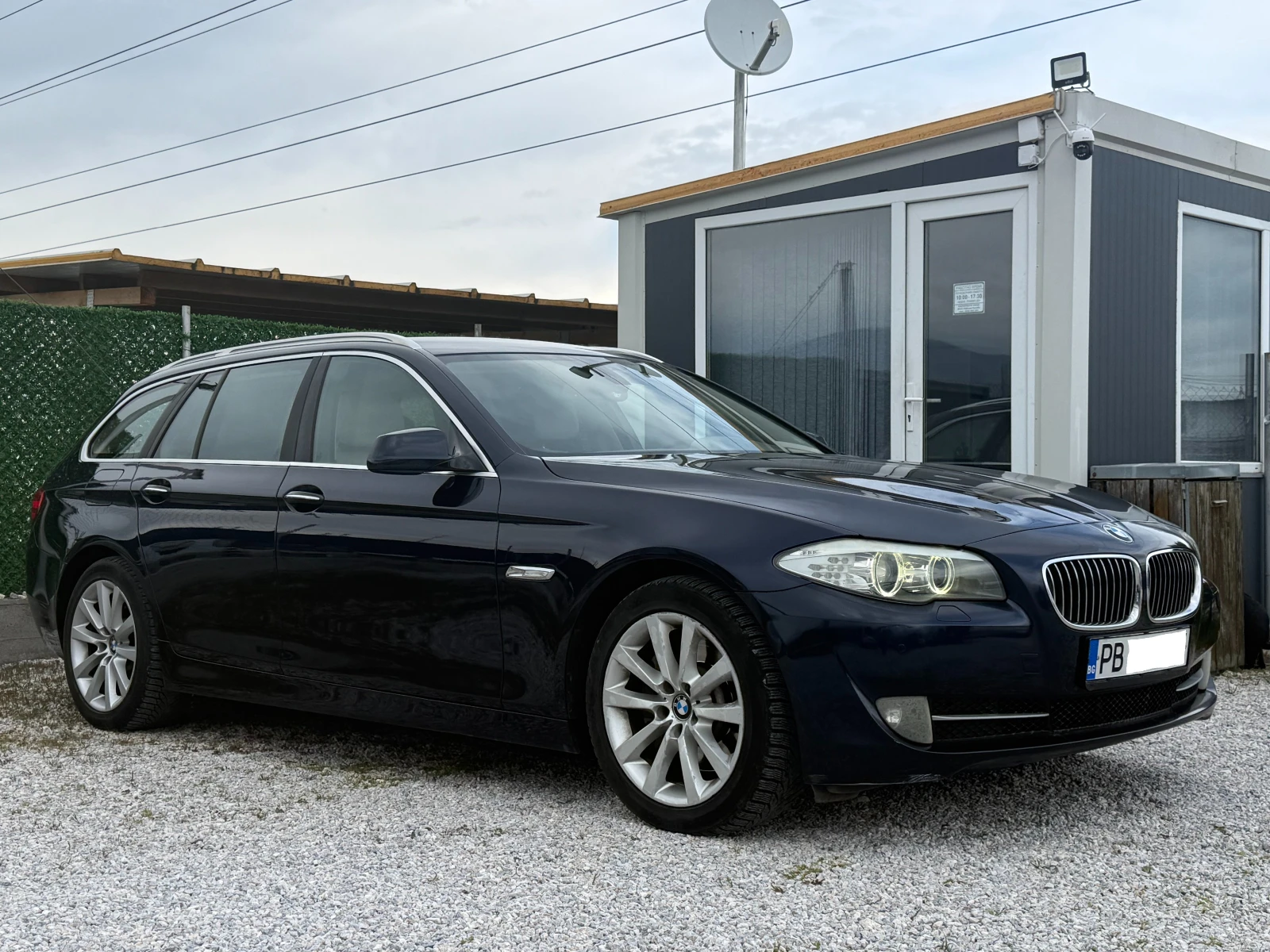 BMW 530 530d Напълно обслужена , снимка 3 - Автомобили и джипове - 54014457