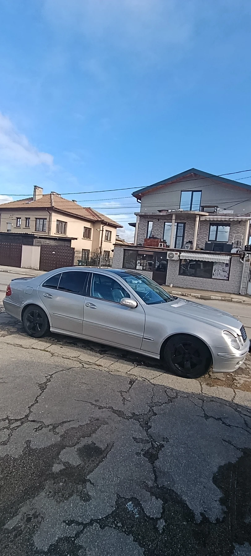 Mercedes-Benz E 220 E220 Авангард 150кс, снимка 2 - Автомобили и джипове - 54163076