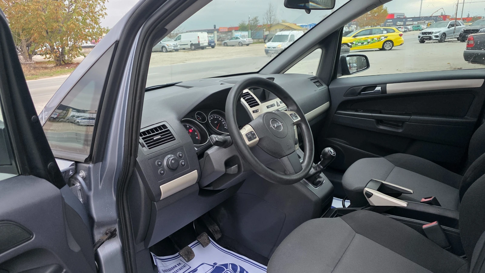Opel Zafira БЕЗУПРЕЧЕН, снимка 7 - Автомобили и джипове - 54417006