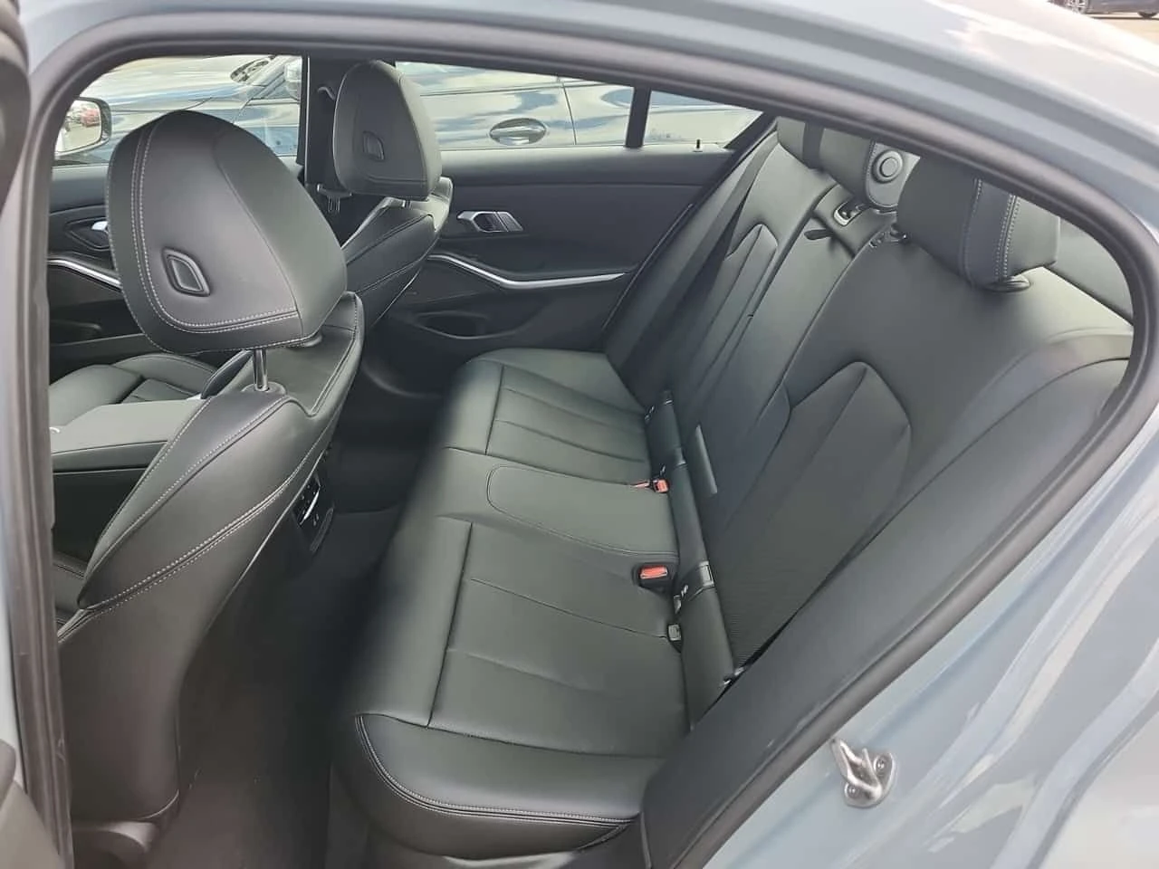 BMW 330 I XDRIVE| HUD| 360| PANO| ПАМЕТ| , снимка 14 - Автомобили и джипове - 54606981