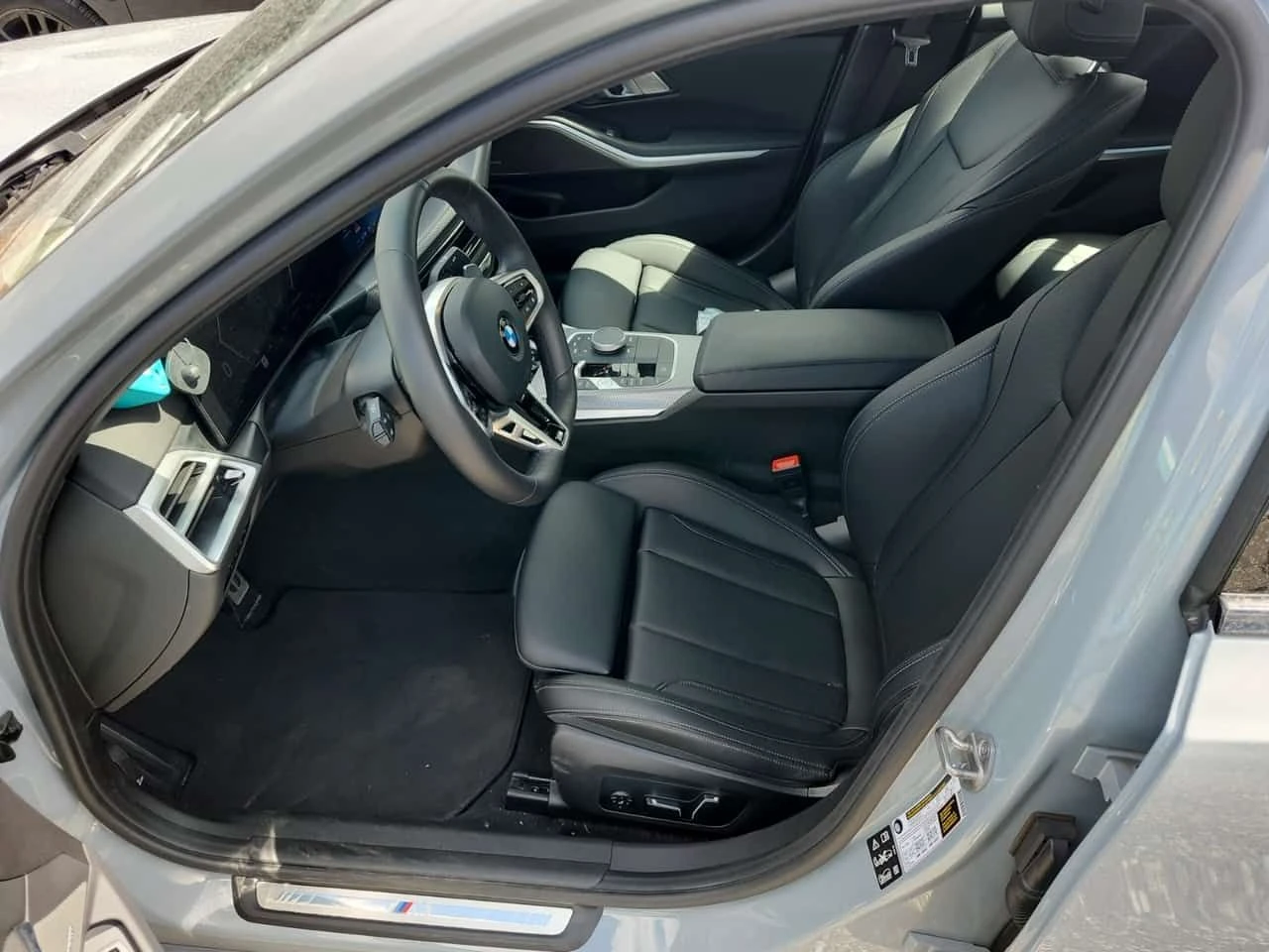 BMW 330 I XDRIVE| HUD| 360| PANO| ПАМЕТ| , снимка 9 - Автомобили и джипове - 54606981