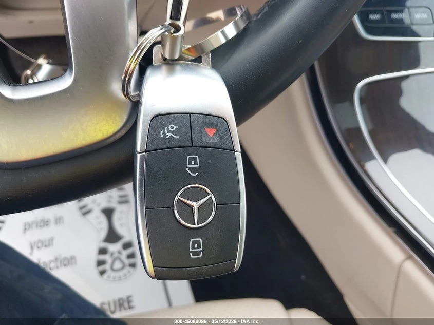 Mercedes-Benz C 300 2.0l 4Matic, снимка 11 - Автомобили и джипове - 54618747