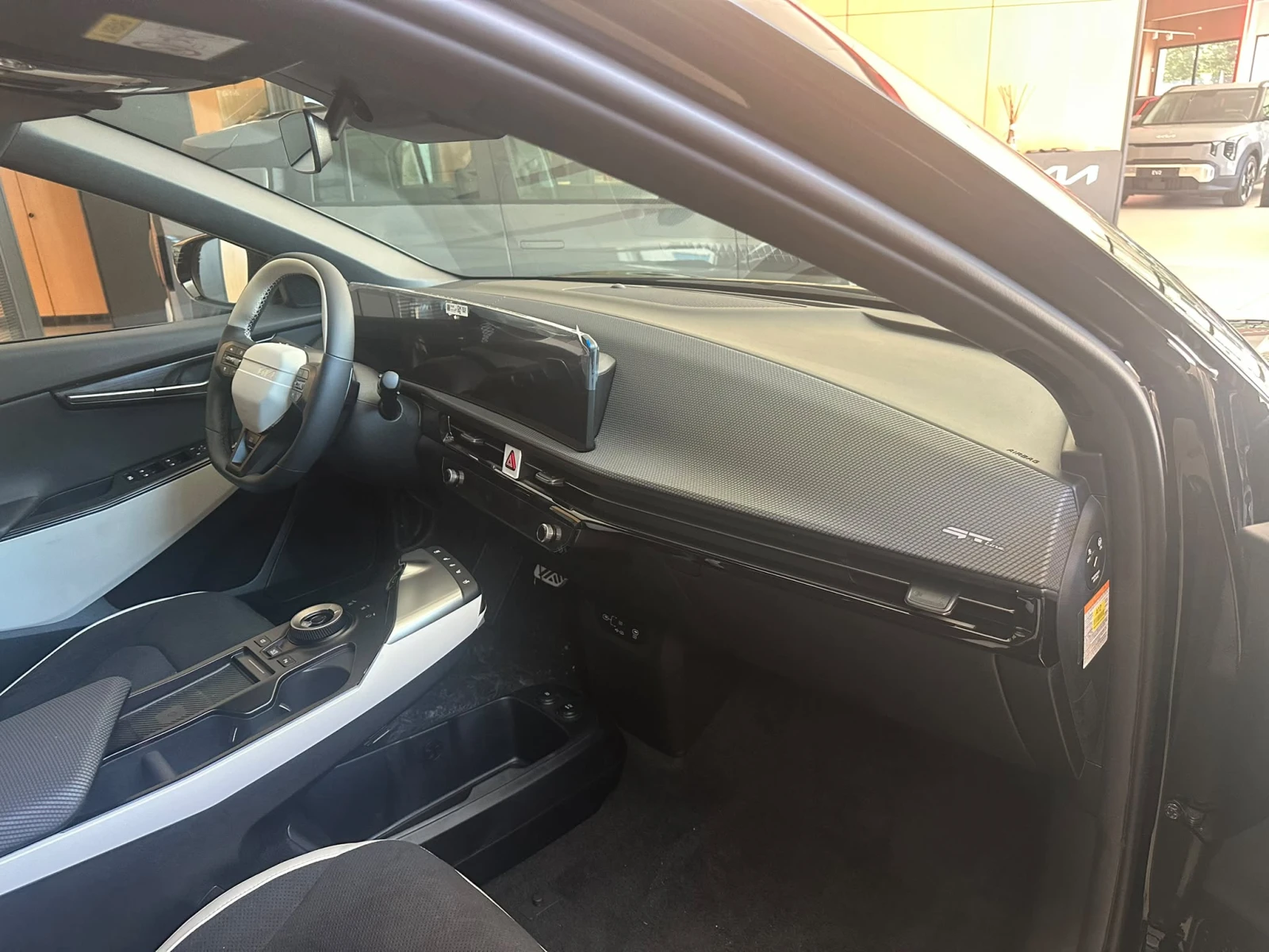 Kia EV6 325HP 4WD GT FULL 0KM ГАРАНЦИОНЕН ОЧАКВАН 22.06, снимка 15 - Автомобили и джипове - 54886048