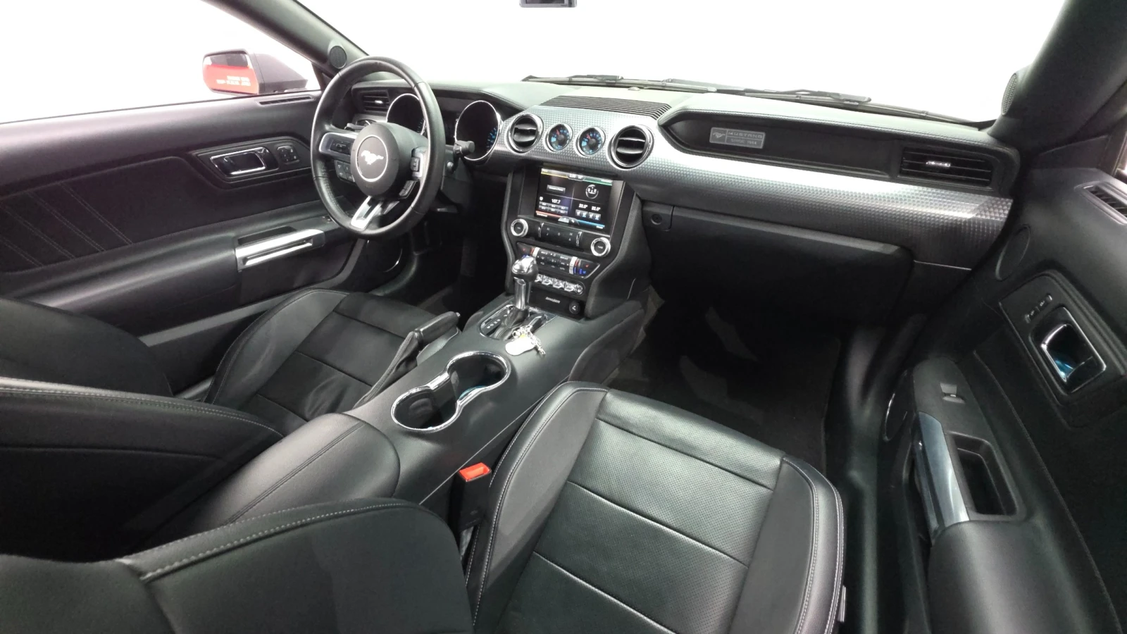 Ford Mustang Coupe 2.3 EcoBoost | Ventilated Seats, снимка 6 - Автомобили и джипове - 54914670
