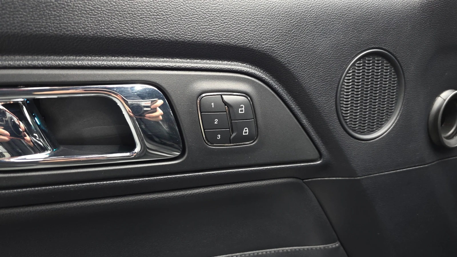 Ford Mustang Coupe 2.3 EcoBoost | Ventilated Seats, снимка 16 - Автомобили и джипове - 54914670