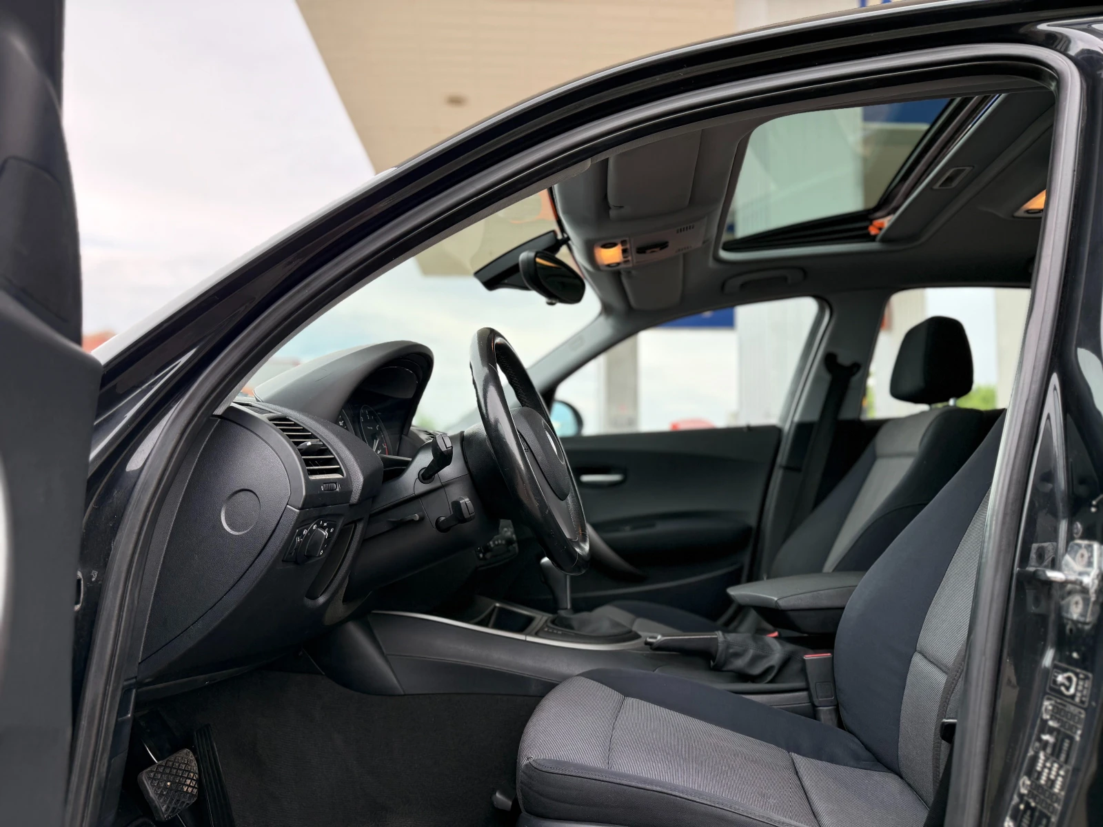 BMW 120 Auto/Печека/PDC, снимка 7 - Автомобили и джипове - 54946402