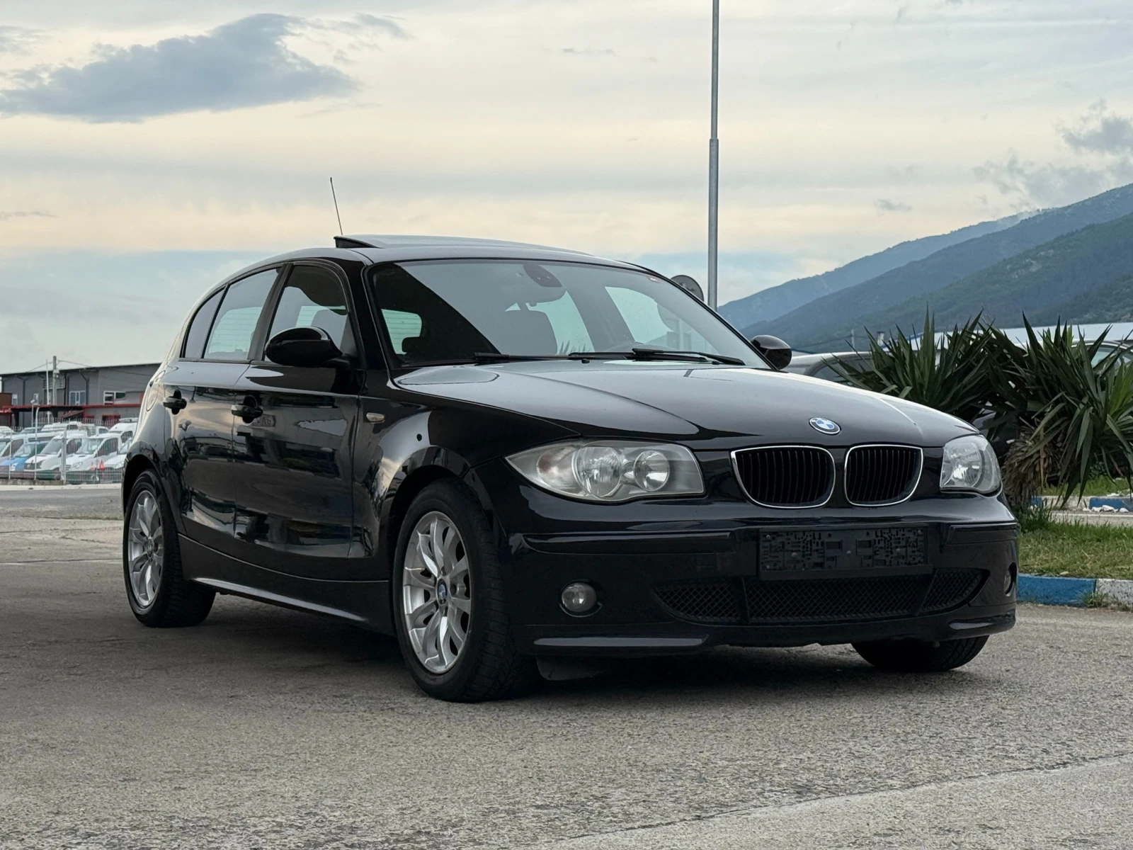 BMW 120 Auto/Печека/PDC, снимка 4 - Автомобили и джипове - 54946402