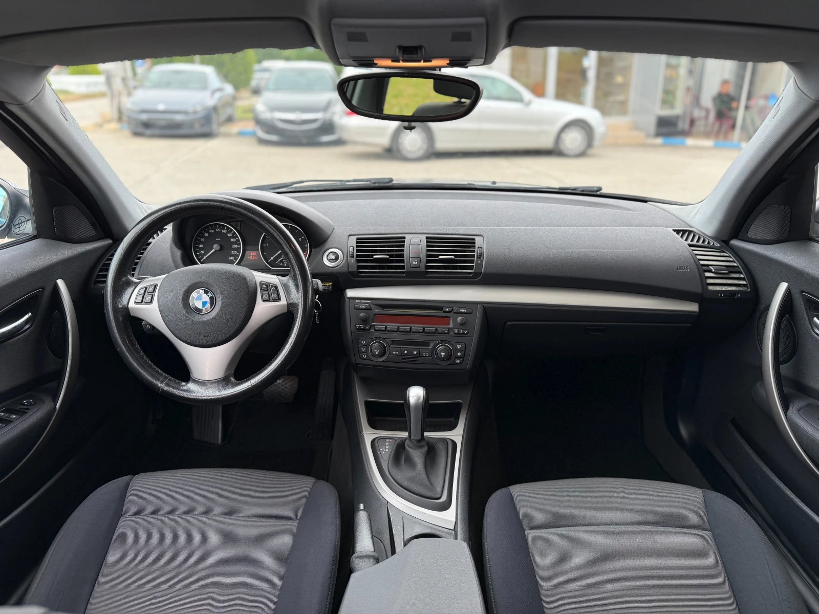 BMW 120 Auto/Печека/PDC, снимка 13 - Автомобили и джипове - 54946402