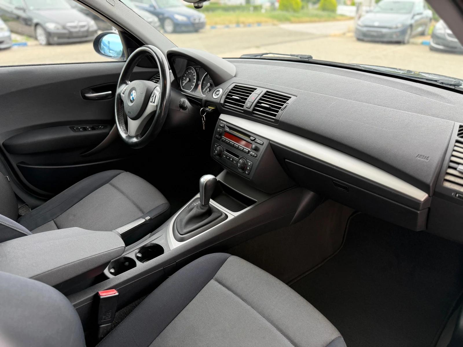 BMW 120 Auto/Печека/PDC, снимка 9 - Автомобили и джипове - 54946402