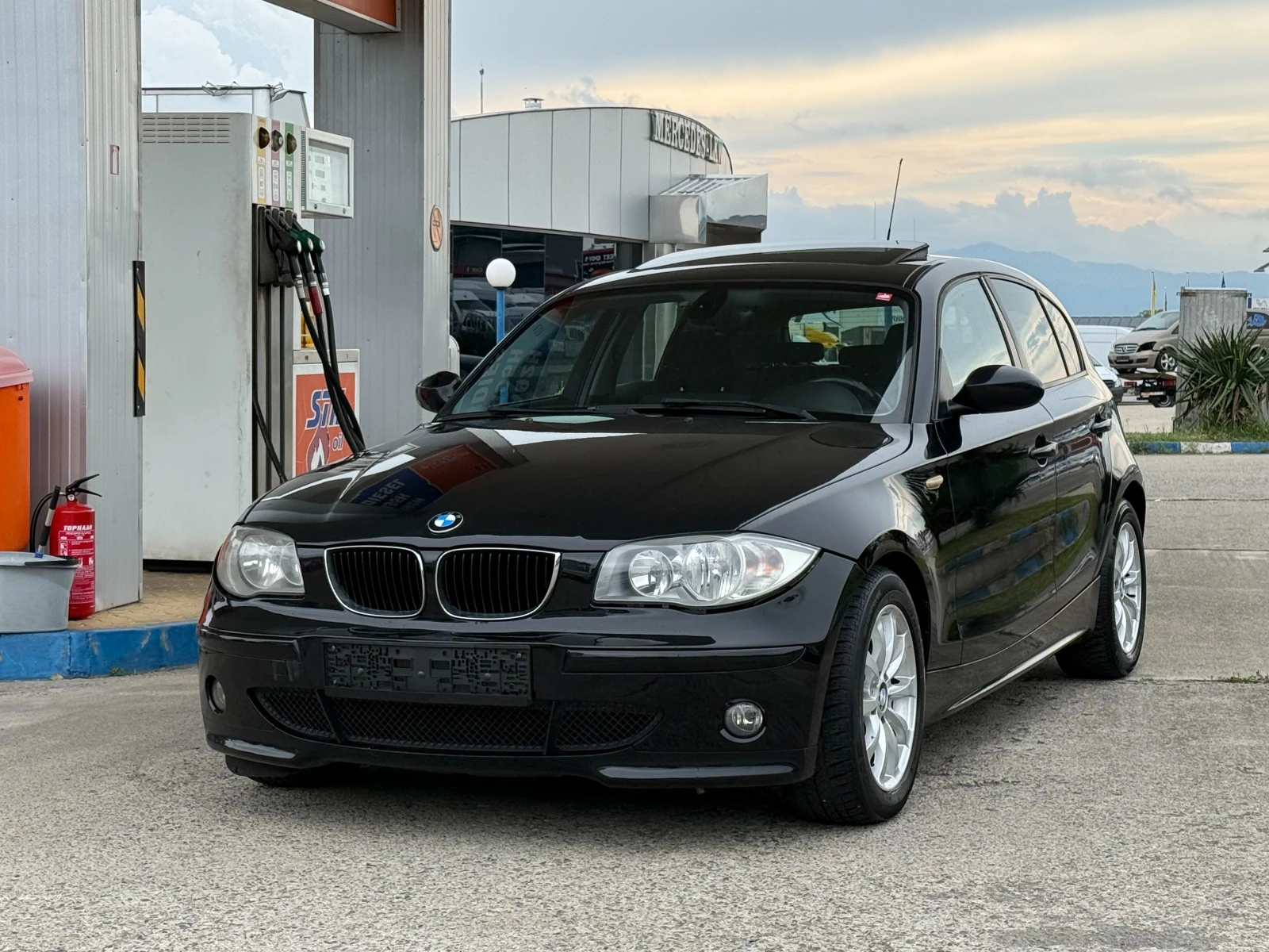 BMW 120 Auto/Печека/PDC, снимка 3 - Автомобили и джипове - 54946402