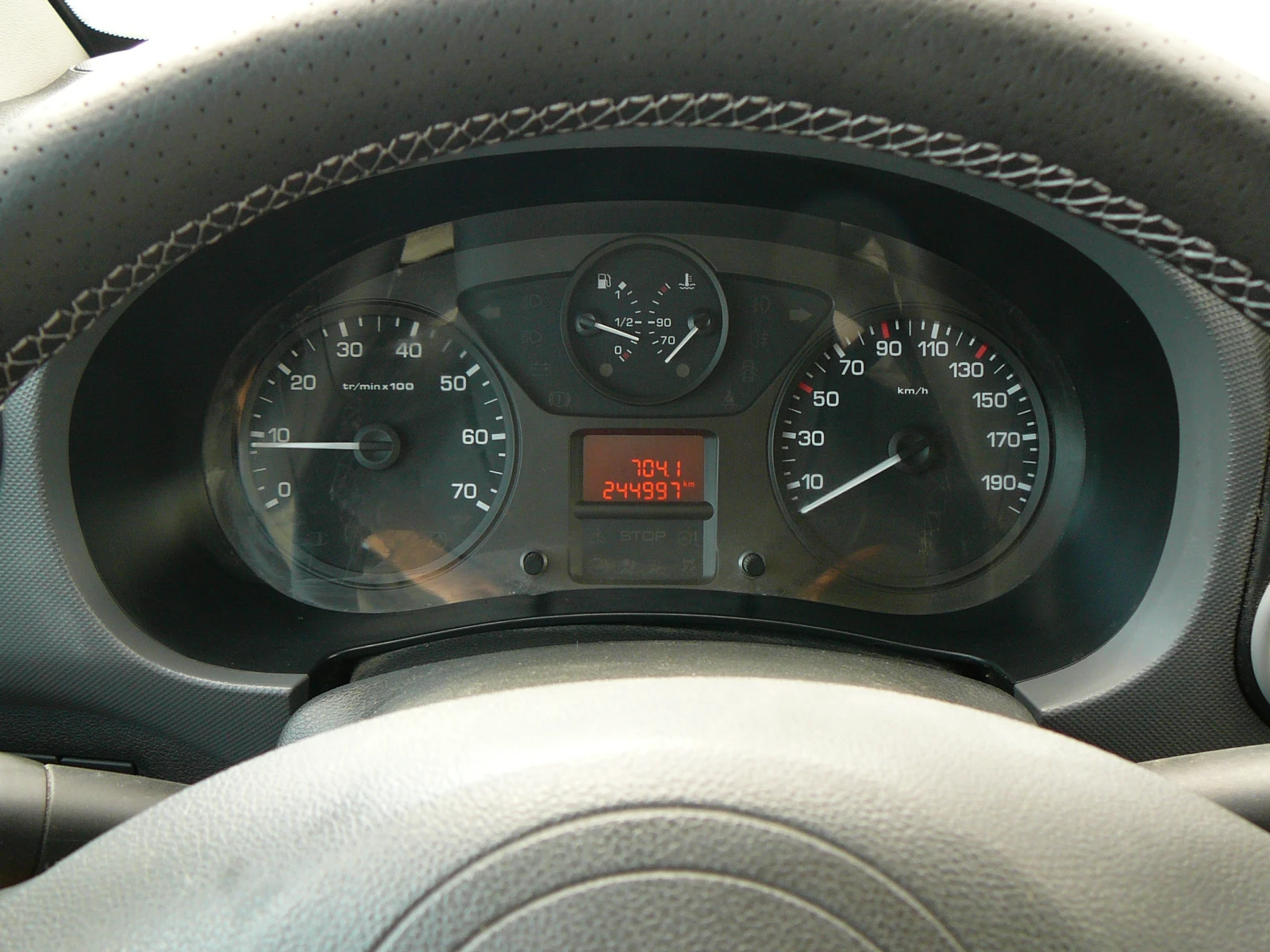Citroen Berlingo 1.6hdi евро5 Климa, снимка 13 - Автомобили и джипове - 55730079