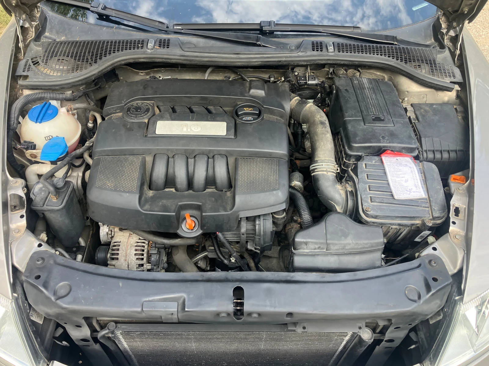 Skoda Octavia 1.6MPi/LPG, снимка 8 - Автомобили и джипове - 56041730