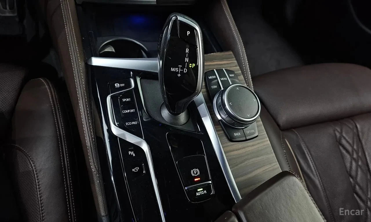 BMW 530 i xDrive M Sport | АВТОФИНАНСИРАНЕ , снимка 9 - Автомобили и джипове - 56107906