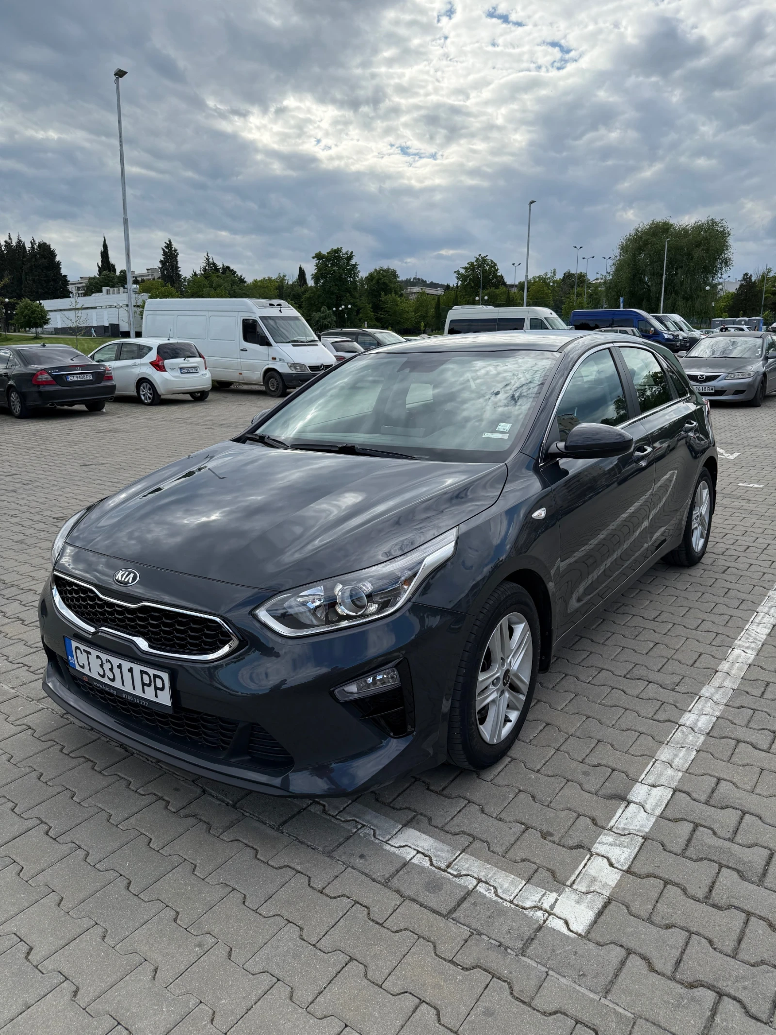 Kia Ceed 1.5T, снимка 5 - Автомобили и джипове - 56161785