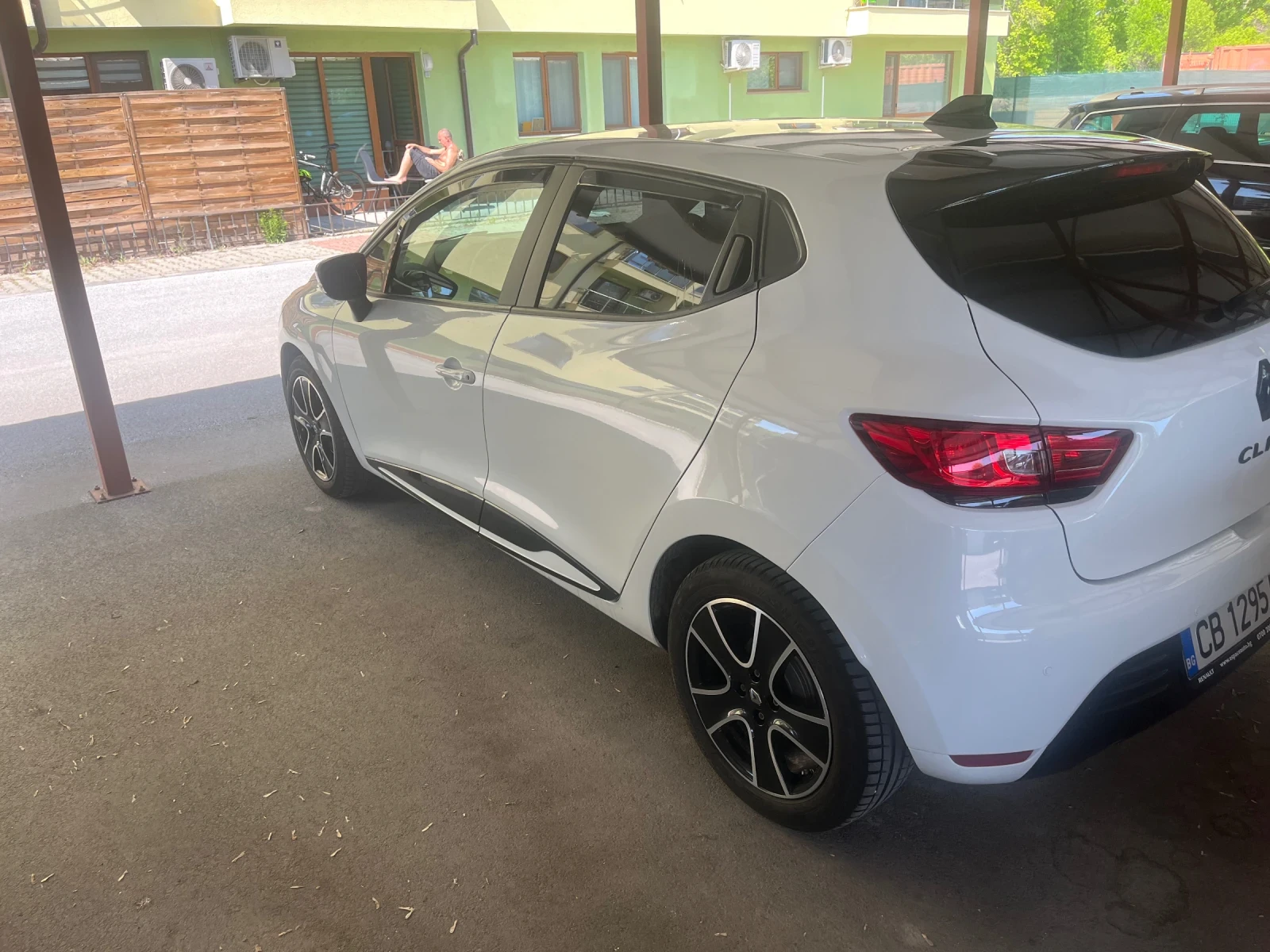 Renault Clio 1.5 dci, снимка 4 - Автомобили и джипове - 56208732