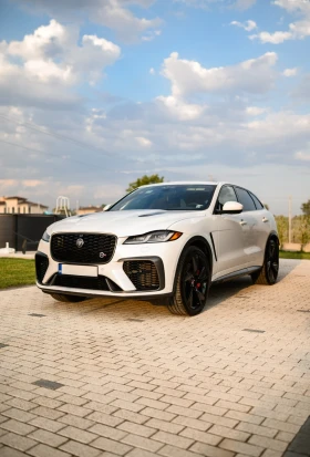 Jaguar F-PACE SVR 5.0 V8 AWD SuperCharged * Black Pack/360, снимка 2