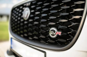 Jaguar F-PACE SVR 5.0 V8 AWD SuperCharged * Black Pack/360, снимка 3