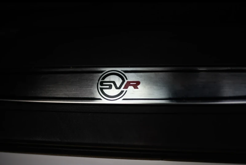 Jaguar F-PACE SVR 5.0 V8 AWD SuperCharged * Black Pack/360, снимка 11 - Автомобили и джипове - 52922082