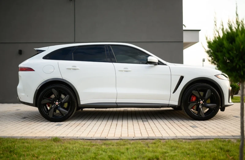 Jaguar F-PACE SVR 5.0 V8 AWD SuperCharged * Black Pack/360, снимка 7 - Автомобили и джипове - 52922082