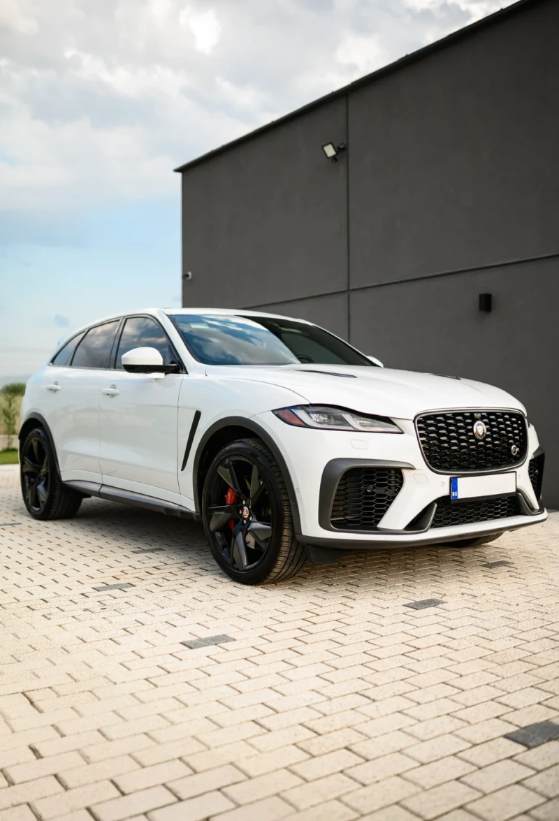 Jaguar F-PACE SVR 5.0 V8 AWD SuperCharged * Black Pack/360, снимка 4 - Автомобили и джипове - 52922082