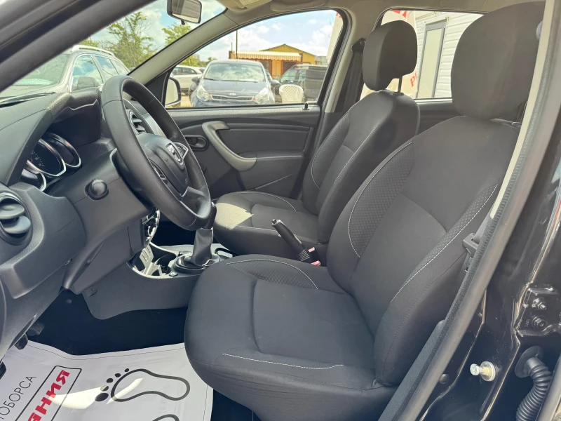 Dacia Duster 1.6I gaz, снимка 13 - Автомобили и джипове - 51809645