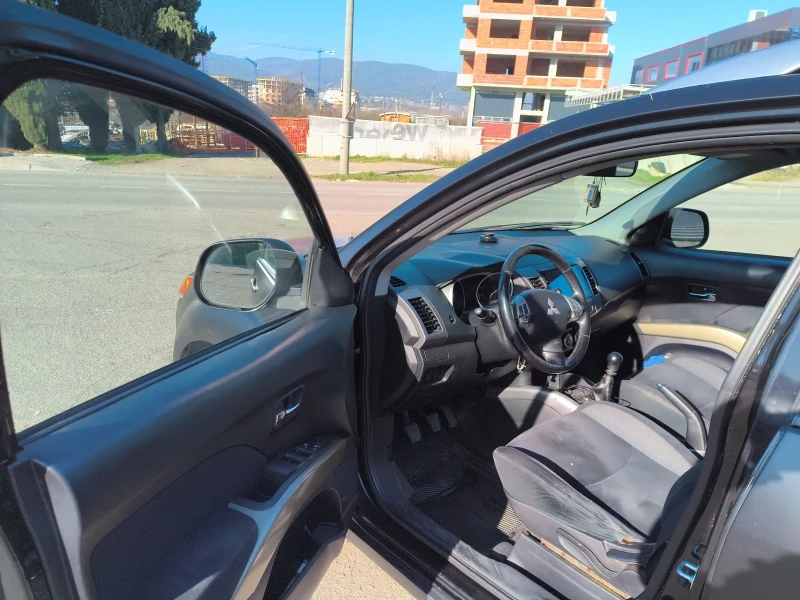 Mitsubishi Outlander 2, снимка 8 - Автомобили и джипове - 52818981