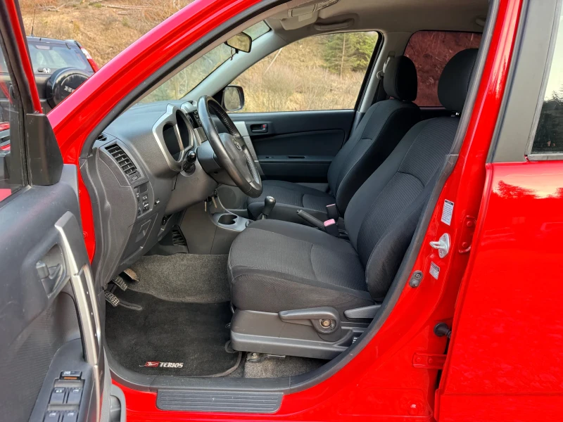 Daihatsu Terios 1.5i* 4x4* БЕЗ РЪЖДА* 3 КЛЮЧА* , снимка 8 - Автомобили и джипове - 52843038