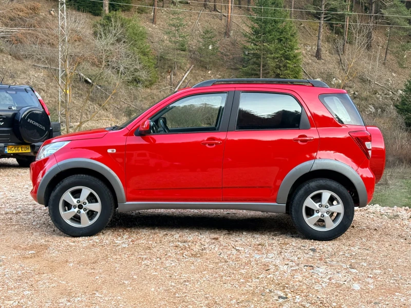 Daihatsu Terios 1.5i* 4x4* БЕЗ РЪЖДА* 3 КЛЮЧА* , снимка 2 - Автомобили и джипове - 52843038