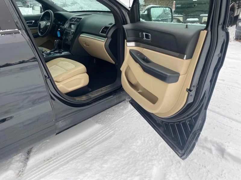 Ford Explorer 2017 AWD * БЕЗ ПЪРВОНАЧАЛНА ВНОСКА, снимка 11 - Автомобили и джипове - 53042759