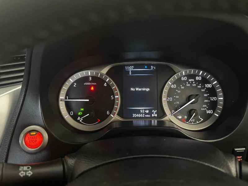 Nissan Navara D231, снимка 11 - Автомобили и джипове - 53336779