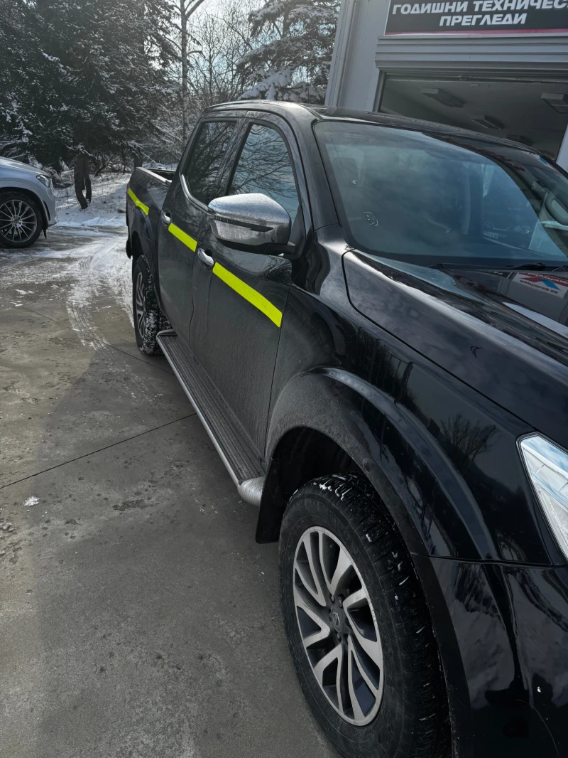 Nissan Navara D231, снимка 10 - Автомобили и джипове - 53336779