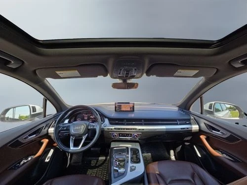 Audi Q7 45 TFSI quattro| CarPlay| Navi| Blind spot| Camera, снимка 5 - Автомобили и джипове - 55153711