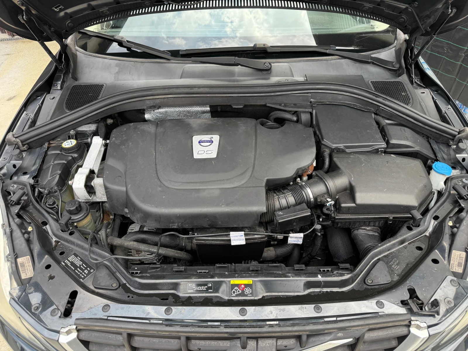 Volvo XC60 2.4D DRIVe (175 Hp) - изображение 6