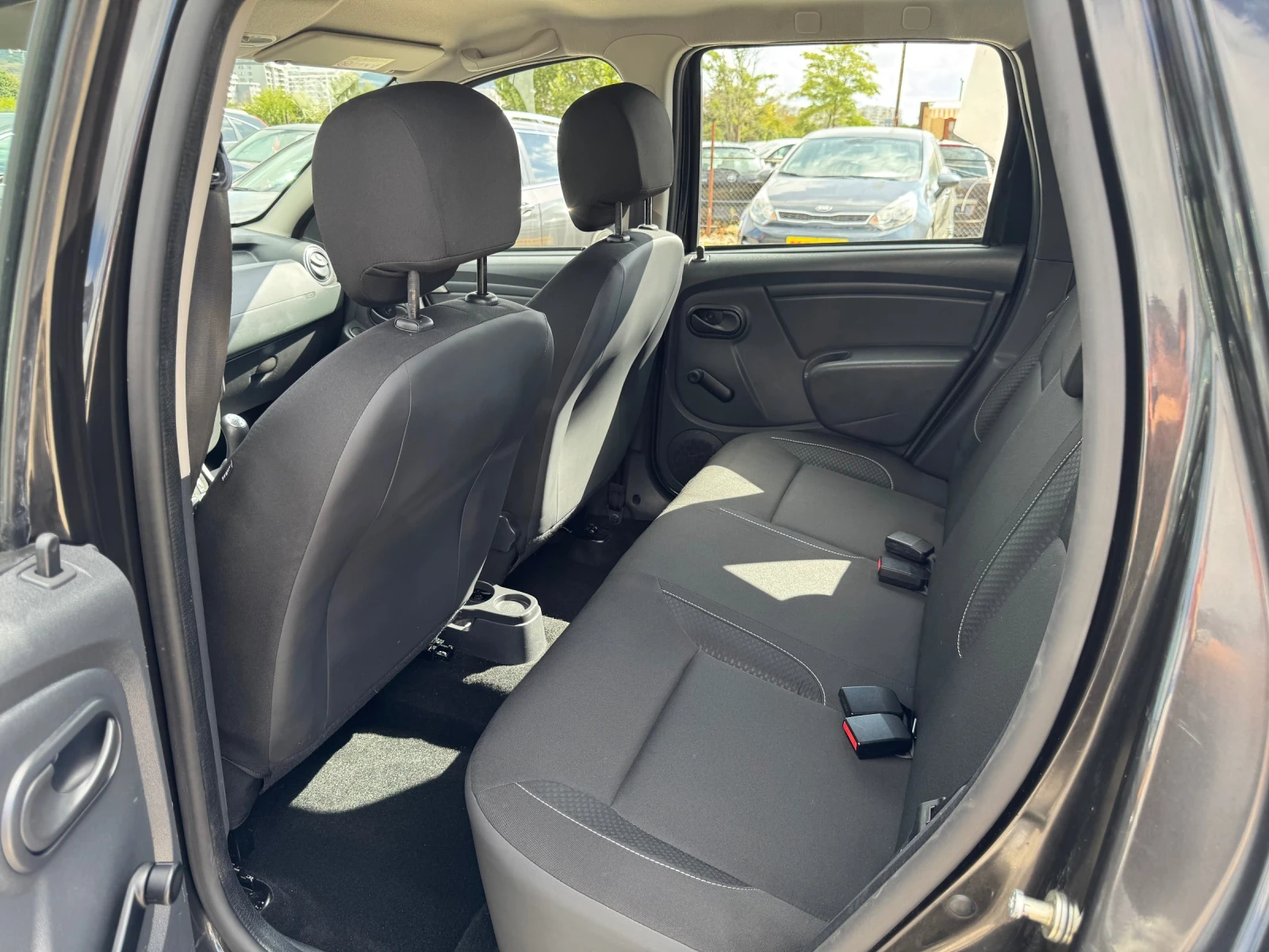 Dacia Duster 1.6I gaz | Mobile.bg   14