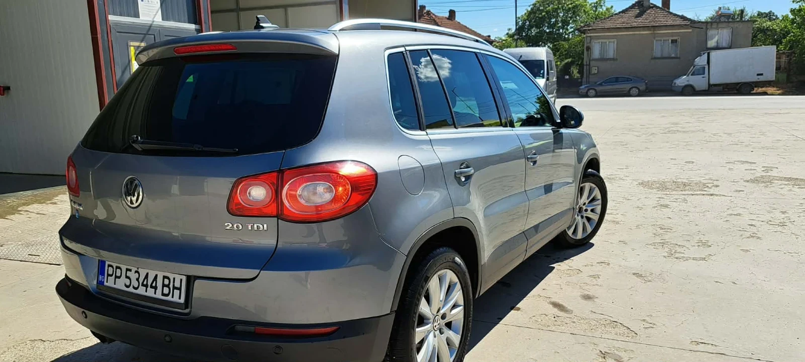 VW Tiguan, снимка 9 - Автомобили и джипове - 55106051