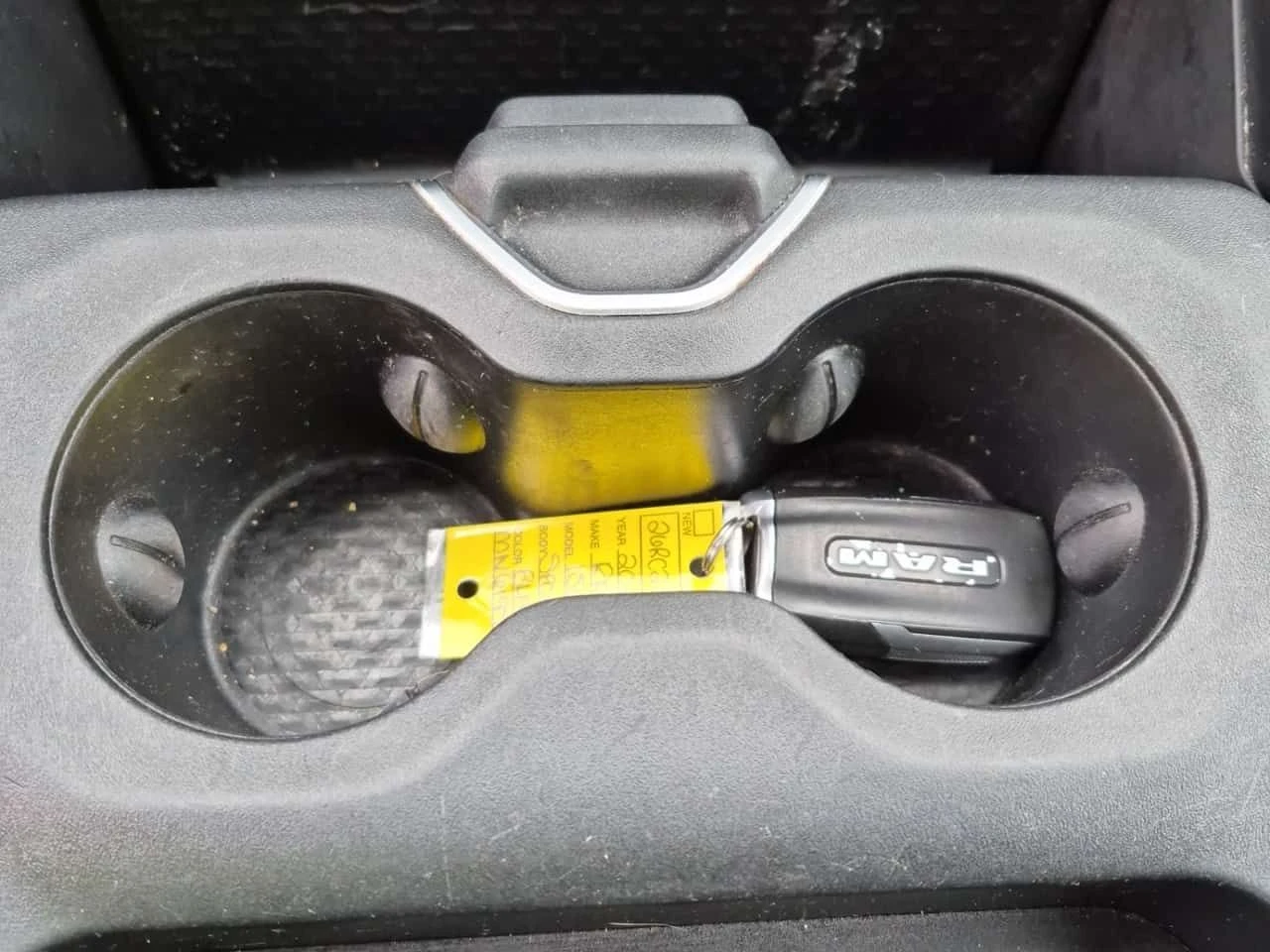 Dodge RAM 1500 * Sport * ПОДГРЕВ* KEYLESS* , снимка 9 - Автомобили и джипове - 54457035