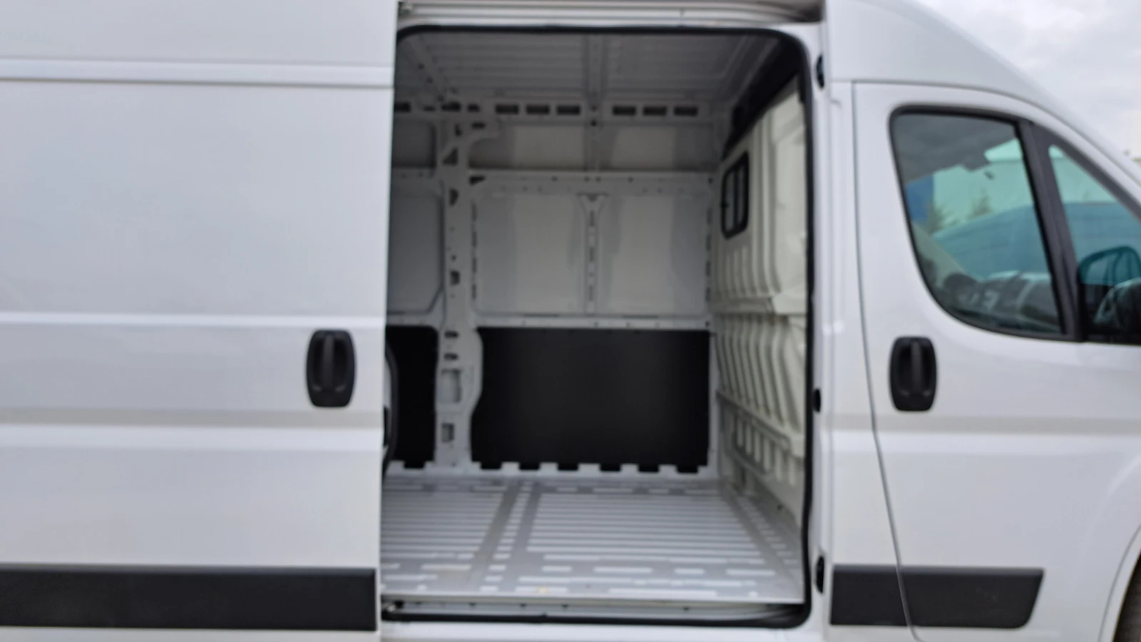 Fiat Ducato 2.3 MULTIJET-6ск/КЛИМАТИК/EURO 5B, снимка 13 - Бусове и автобуси - 54220917