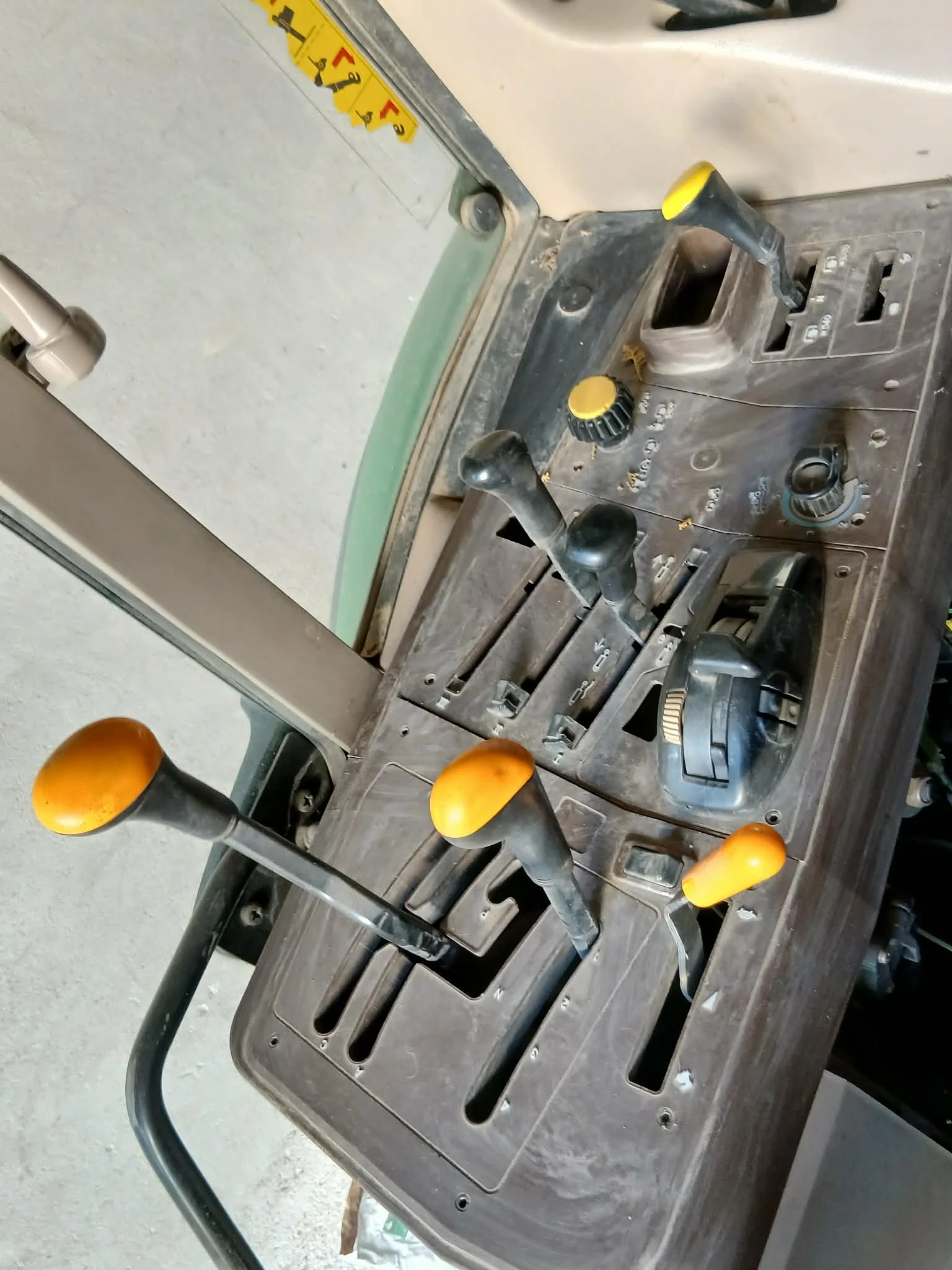 Трактор John Deere 6220, снимка 4 - Селскостопанска техника - 55503609