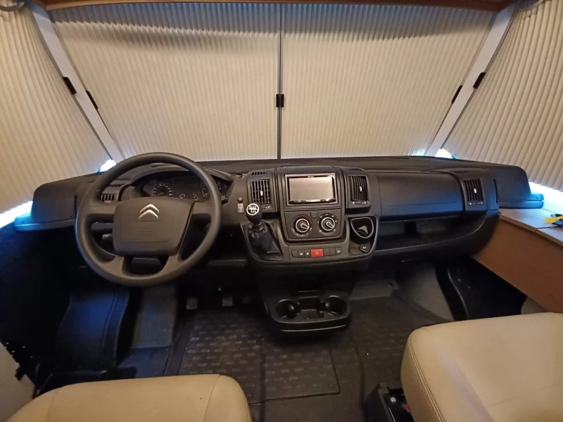 Кемпер Burstner Lyseo Time I 728 G Limited, снимка 4 - Каравани и кемпери - 52818710