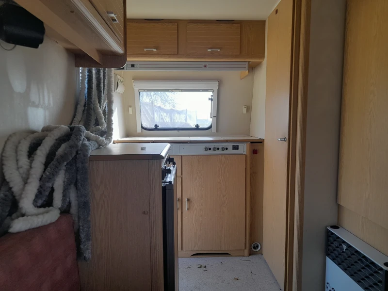 Каравана KIP GREY-LINE, снимка 7 - Каравани и кемпери - 52978268