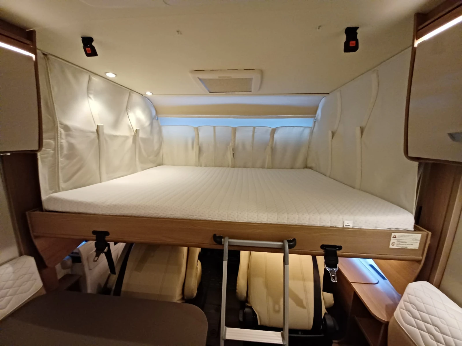 ������ Burstner Lyseo Time I 728 G Limited | Mobile.bg � ����������� 5