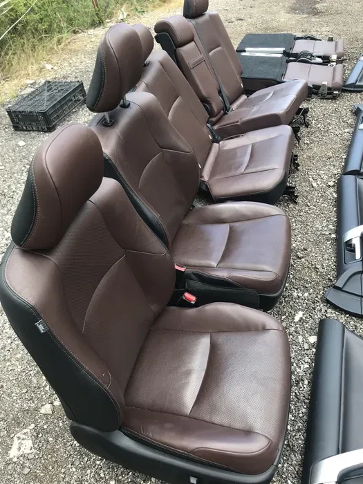 Салон за Тойота Ланд Крузер Toyota Land Cruiser 150 2021 г 7 местен, снимка 6 - Части - 56138269