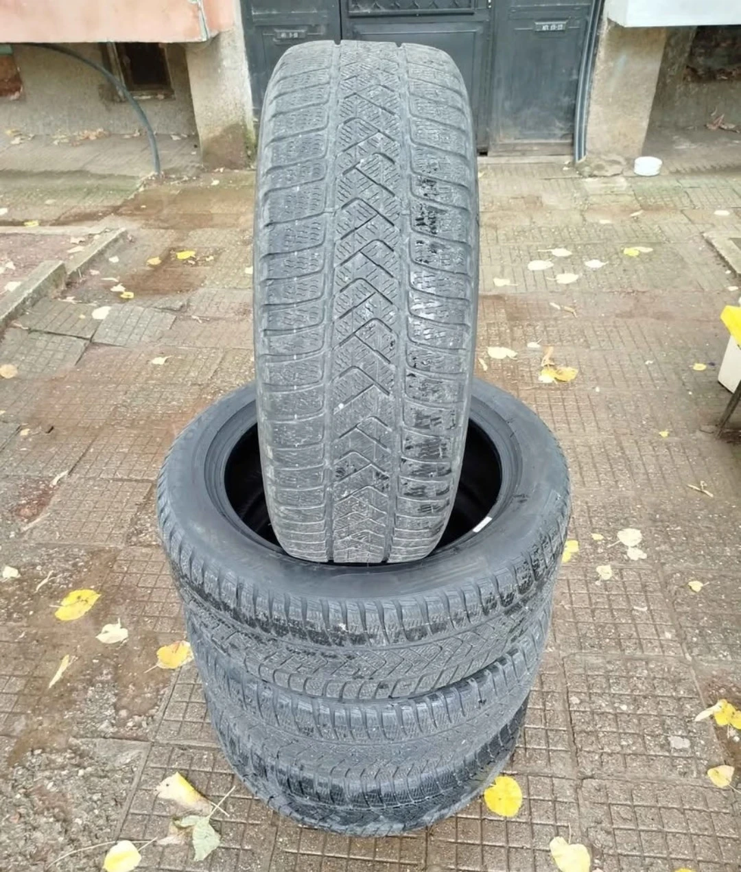 Гуми Всесезонни 245/50R19, снимка 2 - Гуми и джанти - 56696620