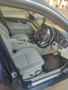 Mercedes-Benz C 220, снимка 4
