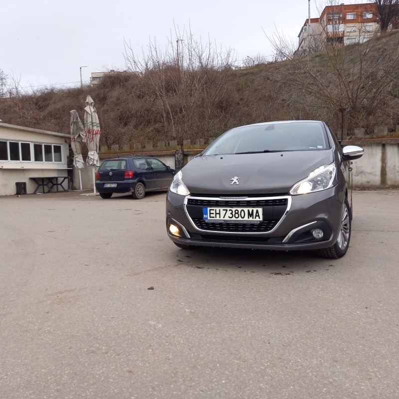 Peugeot 208, снимка 2 - Автомобили и джипове - 47336580