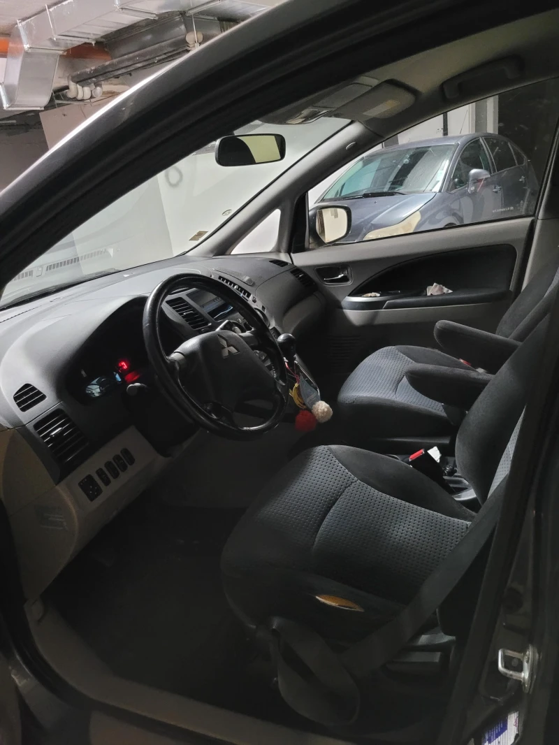 Mitsubishi Grandis, снимка 7 - Автомобили и джипове - 47425008