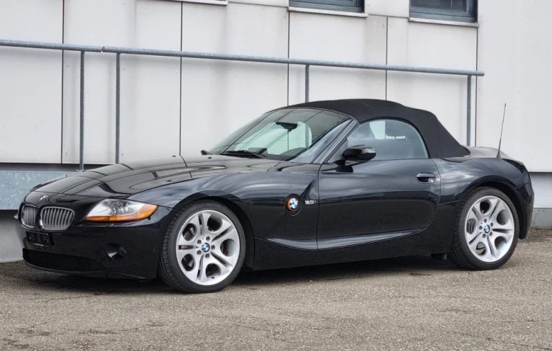 BMW Z4 3.0i, снимка 2 - Автомобили и джипове - 48121202