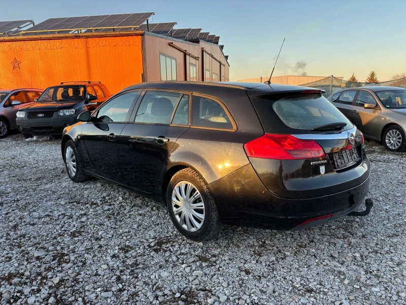 Opel Insignia 2.0-131кс, снимка 2 - Автомобили и джипове - 48566243