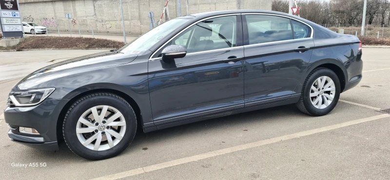 VW Passat, снимка 4 - Автомобили и джипове - 49319601