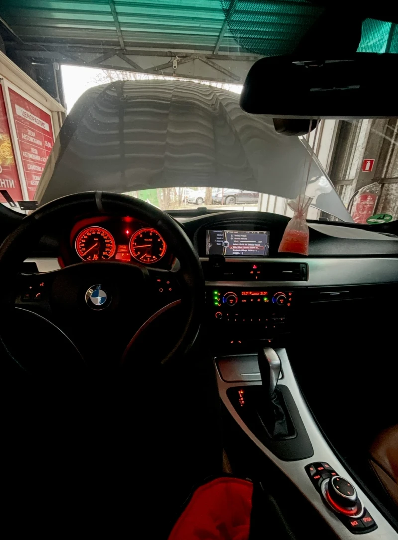BMW 325 FACE/M57/DISTRONIC/FULL/ЗАДНО, снимка 10 - Автомобили и джипове - 49731021